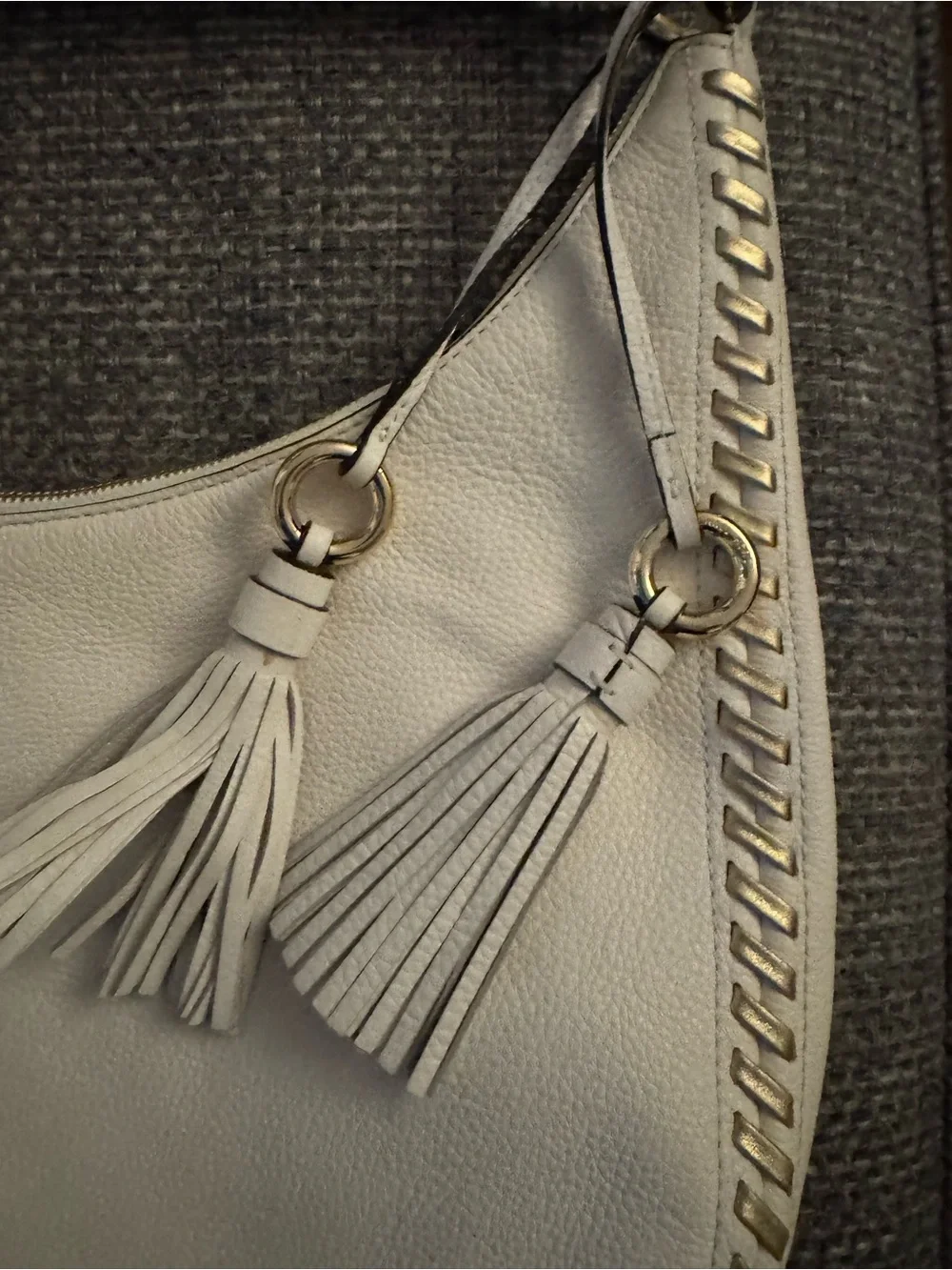 Michael Kors Lauryn Large Pebbled Leather Hobo Shoulder Bag Ivory Cream Tassel